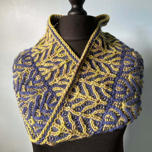 Twisted Cowl Pattern