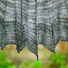 Follow the Moon - Shawl by An Caitin Beag