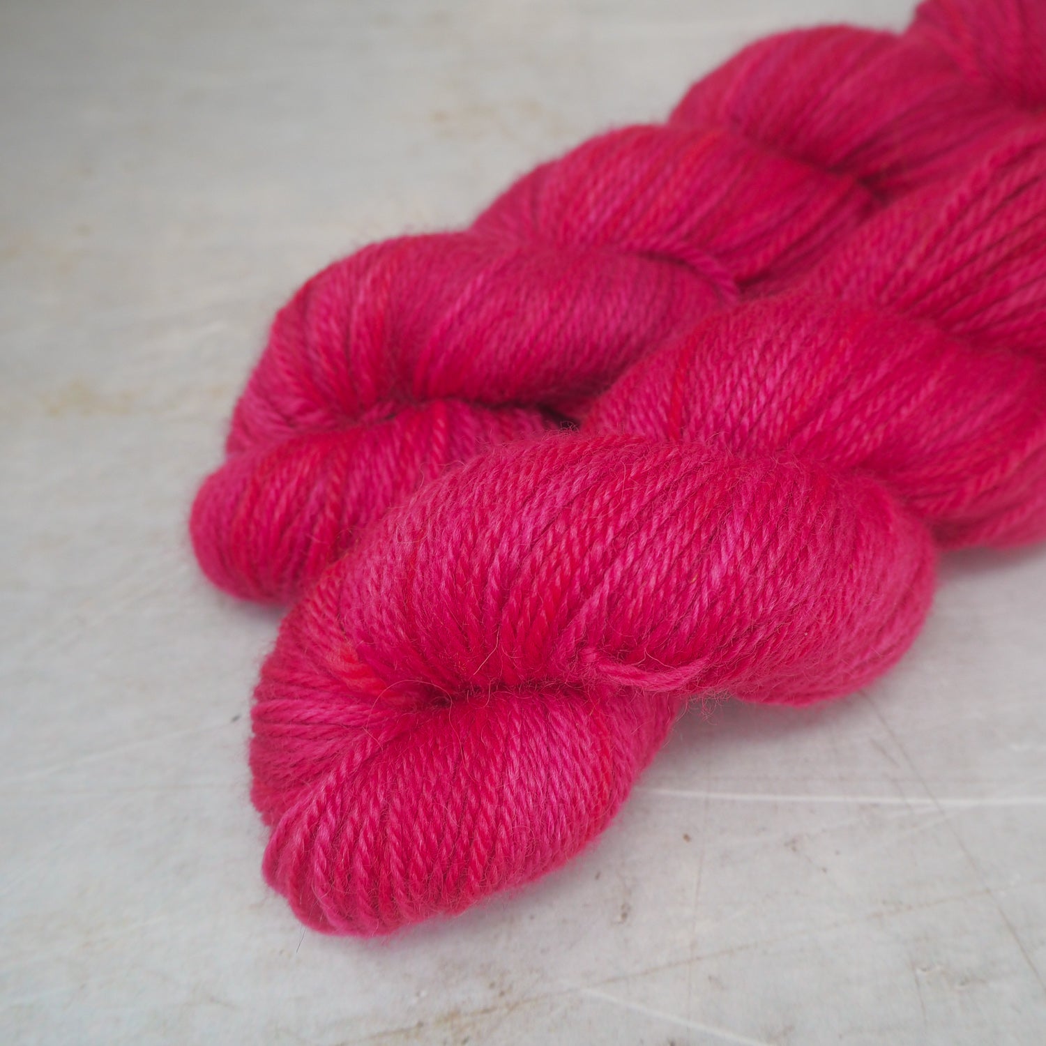 Red Wool Dk Non-Superwash DK Yarn for Beautiful Colourwork Projects – Cat and ...